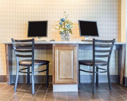 Comfort Inn & Suites Rochester Niagara Falls image 22